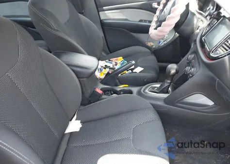 2016 Dodge Dart Sxt Sport Rallye z USA, uszkodzony, nr VIN 1C3CDFFA3GD822481